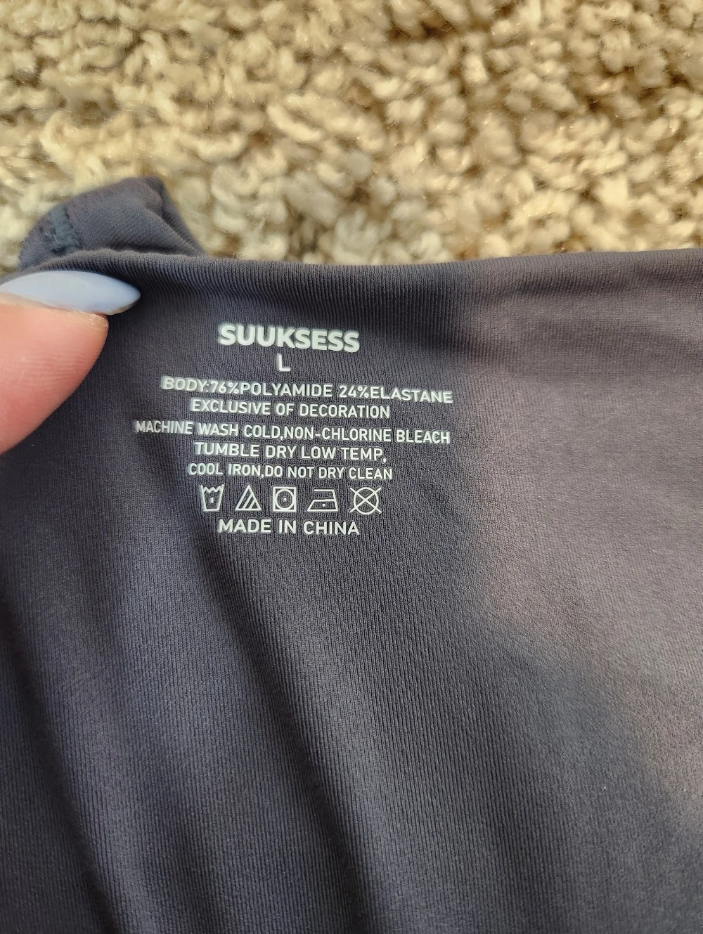 Suuksess Fitted Buttery Soft V-Neck Long Sleeve Top Size Large - Picture 3 of 5